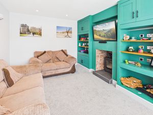 Sitting Room- click for photo gallery